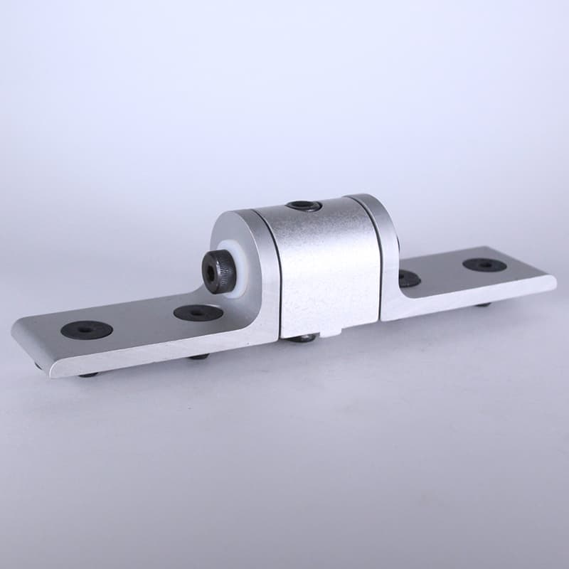 Image of 0 Degree Living Hinge Corner Bracket